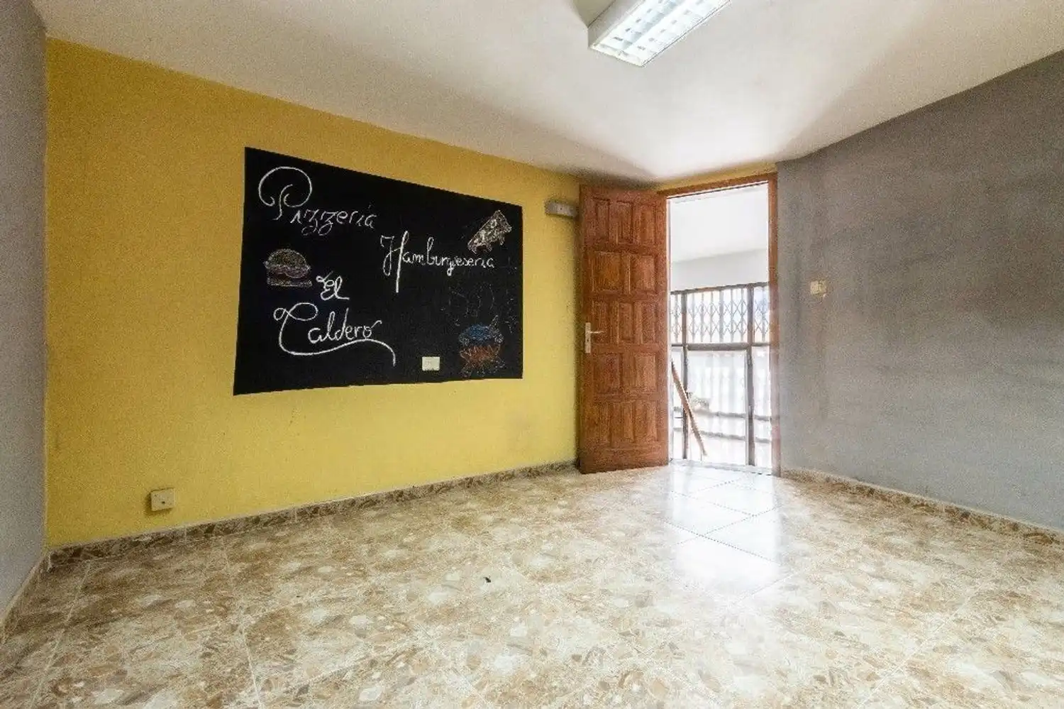 Buildings for sale in Avenida Príncipes de España, El Tanque