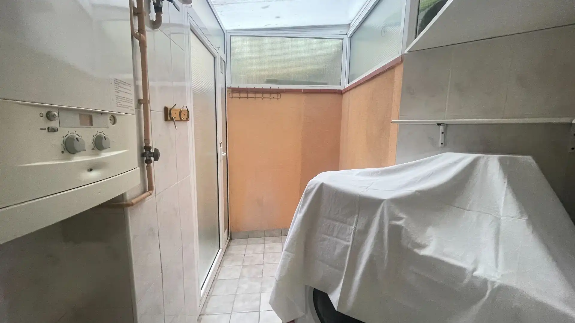 Bathroom of Flat for sale in Terrassa