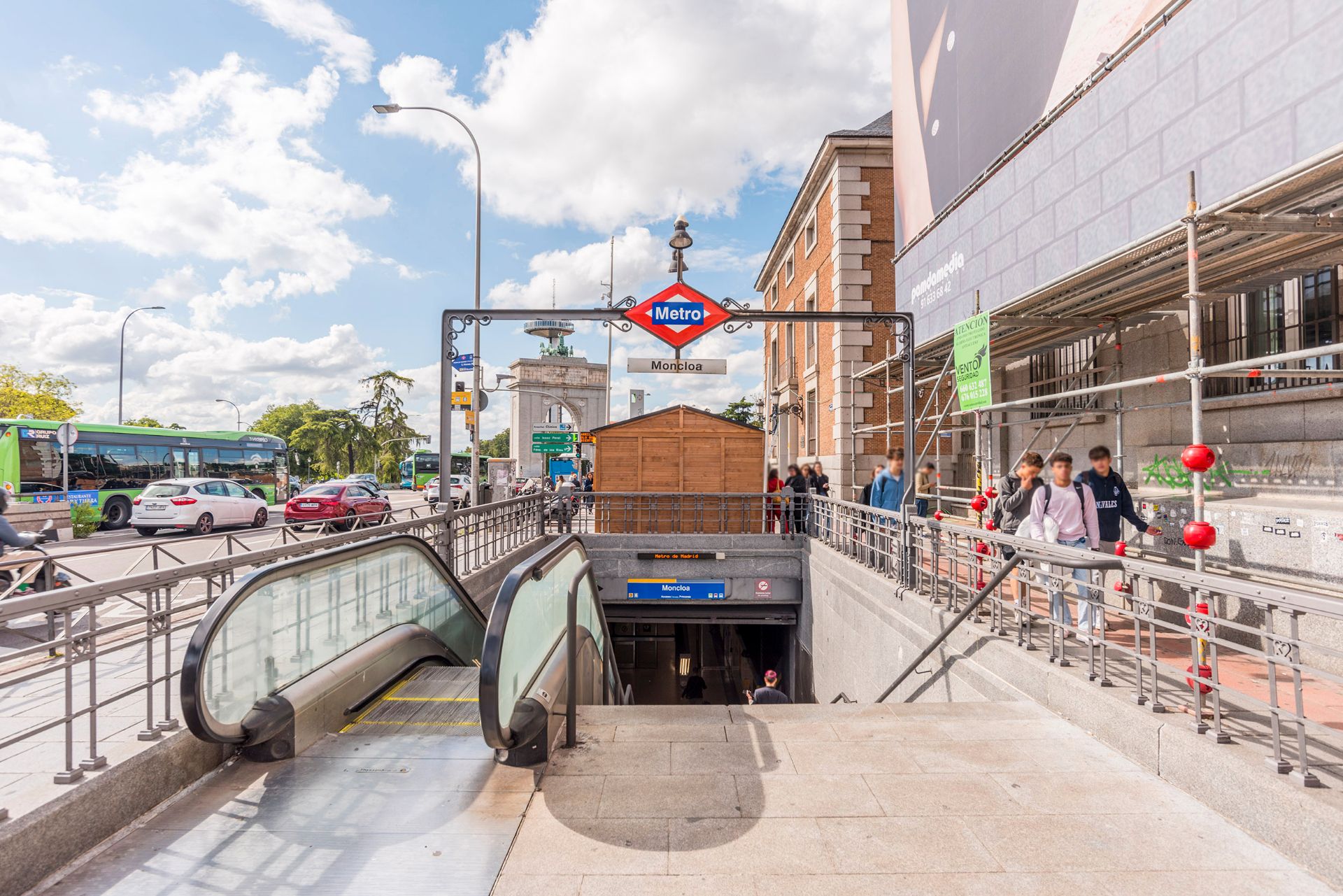 Vista exterior de Piso en venta en  Madrid Capital con Calefacción, Trastero y Balcón