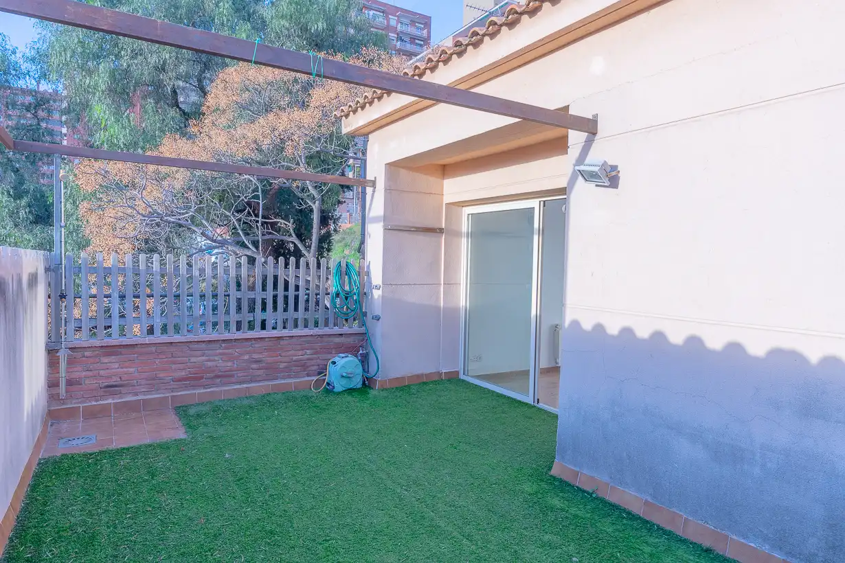 Jardí de Dúplex en venda en Barcelona amb Calefacció, Jardí privat i Terrassa