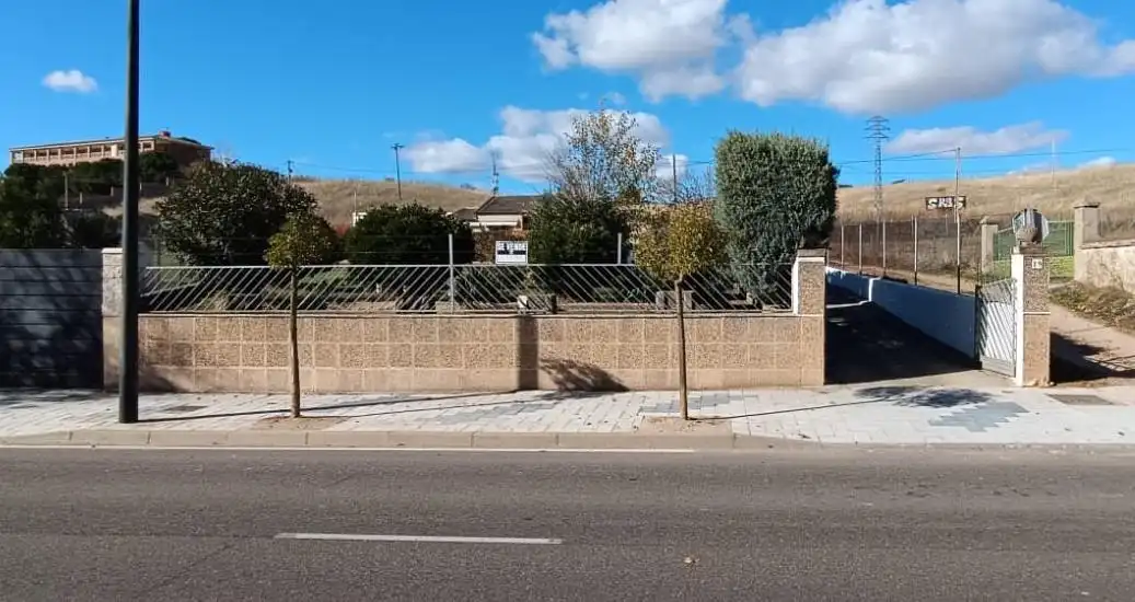 Vista exterior de Casa o chalet en venta en Zamora Capital  con Aire acondicionado, Calefacción y Jardín privado