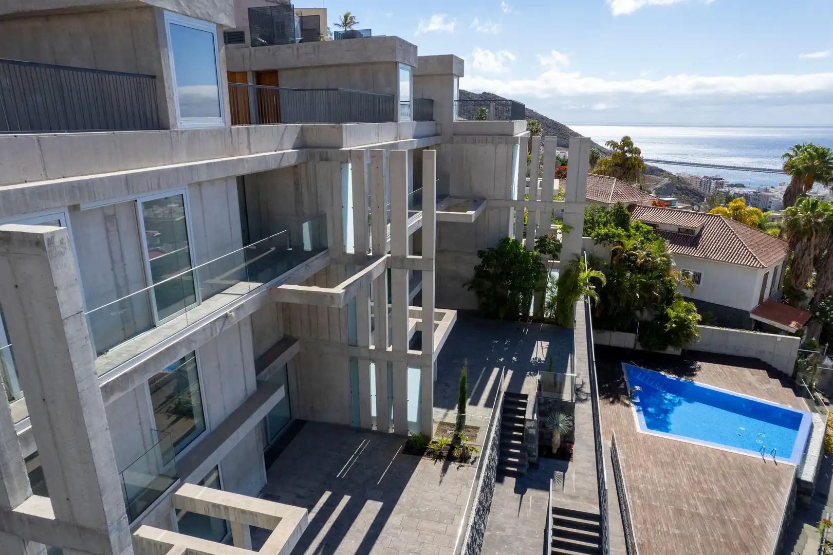 Außenansicht von Wohnung zum Verkauf in Santa Cruz de Tenerife mit Privatgarten und Terrasse
