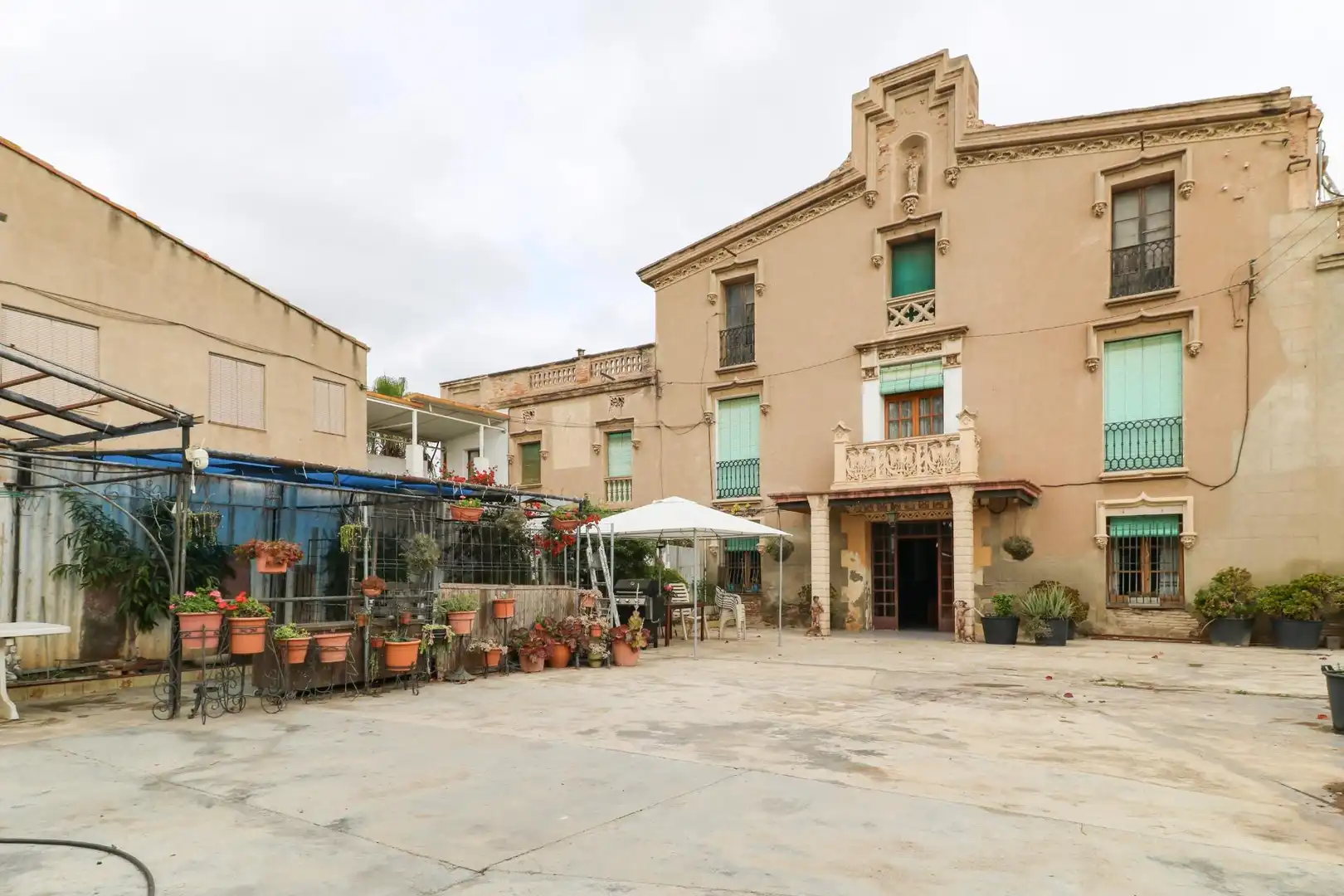 Exterior view of Country homes for sale in Sant Boi de Llobregat  with Private garden, Terrace and Storage room