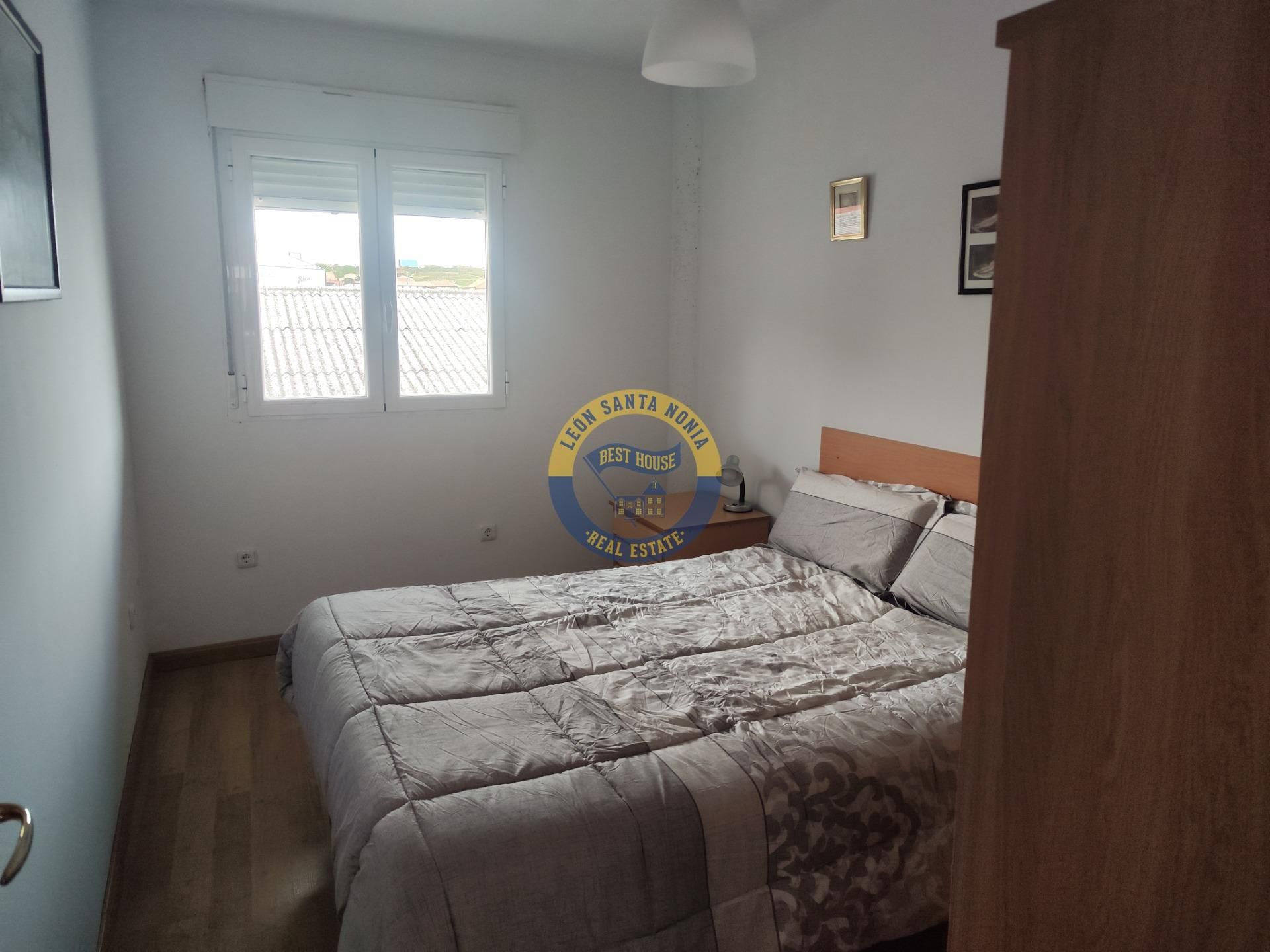 Bedroom of Apartment for sale in Villaquilambre  with Furnished