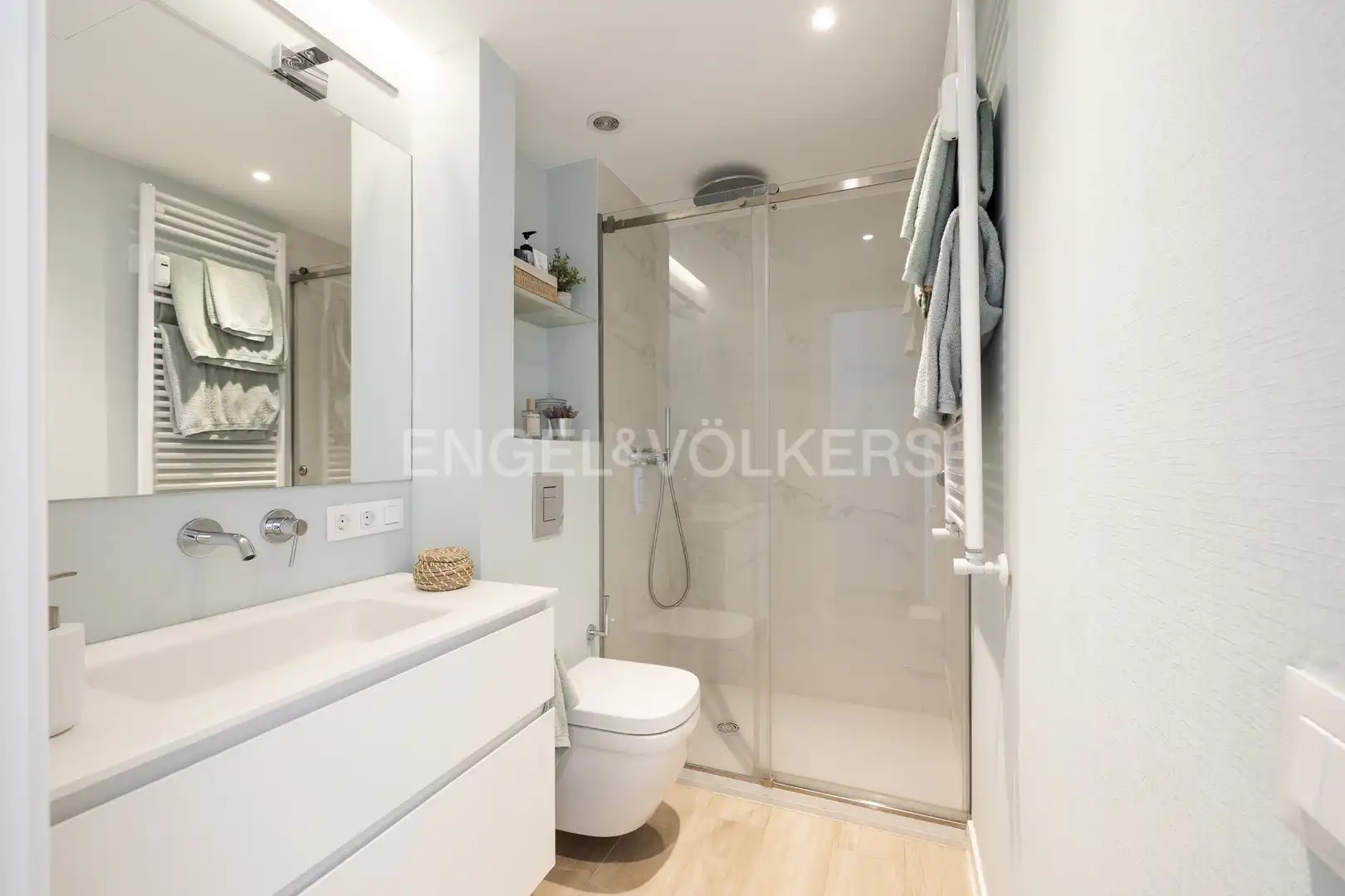 Badezimmer von Wohnung zur Miete in Madrid mit Klimaanlage, Heizung und Terrasse