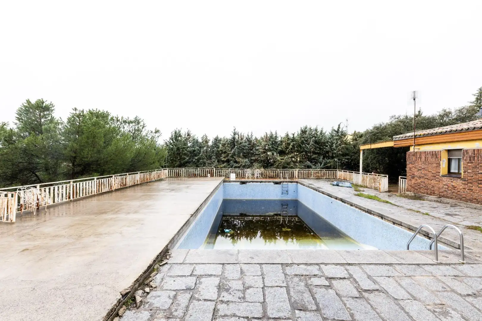 Piscina de Casa o xalet en venda en Torrelodones amb Calefacció, Jardí privat i Terrassa
