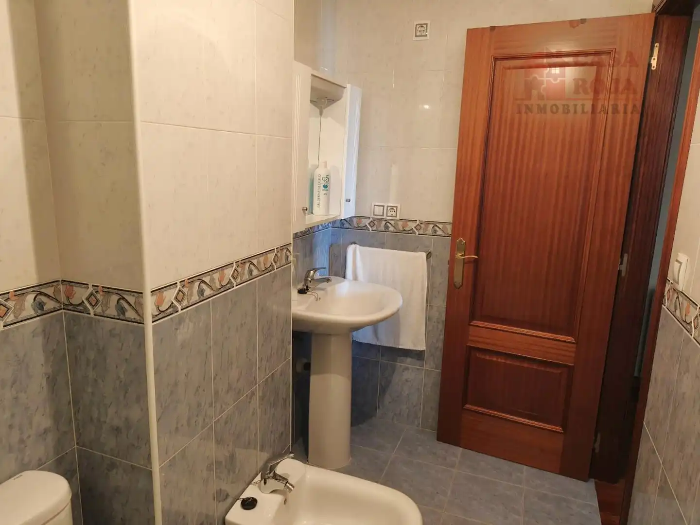 Bany de Apartament en venda en Moaña amb Calefacció, Traster i Moblat