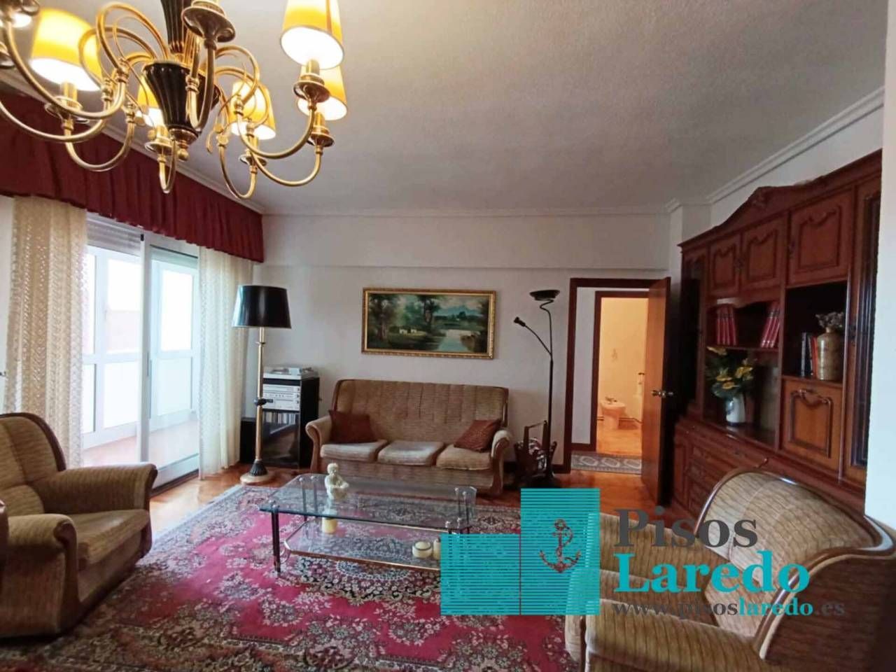 Sala de estar de Piso en venta en Laredo con Calefacción, Parquet y Terraza