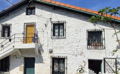Exterior view of House or chalet for sale in Bilbao   with Terrace and Balcony