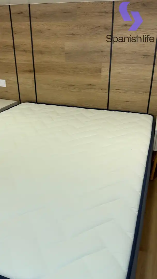 Dormitori de Apartament en venda en Benidorm