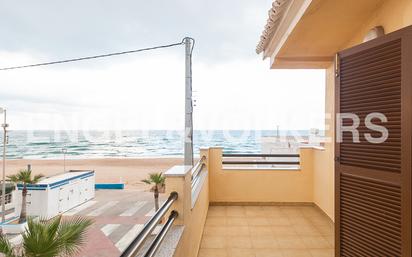 Exterior view of Single-family semi-detached for sale in Tavernes de la Valldigna  with Terrace and Balcony