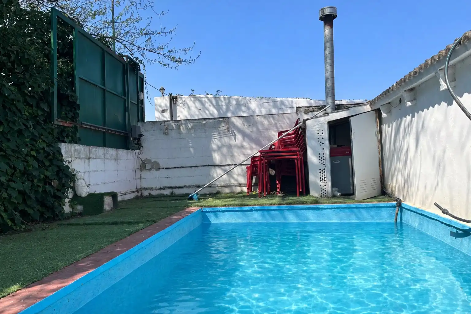 Piscina de Finca rústica en venta en El Burgo de Ebro con Aire acondicionado, Calefacción y Jardín privado