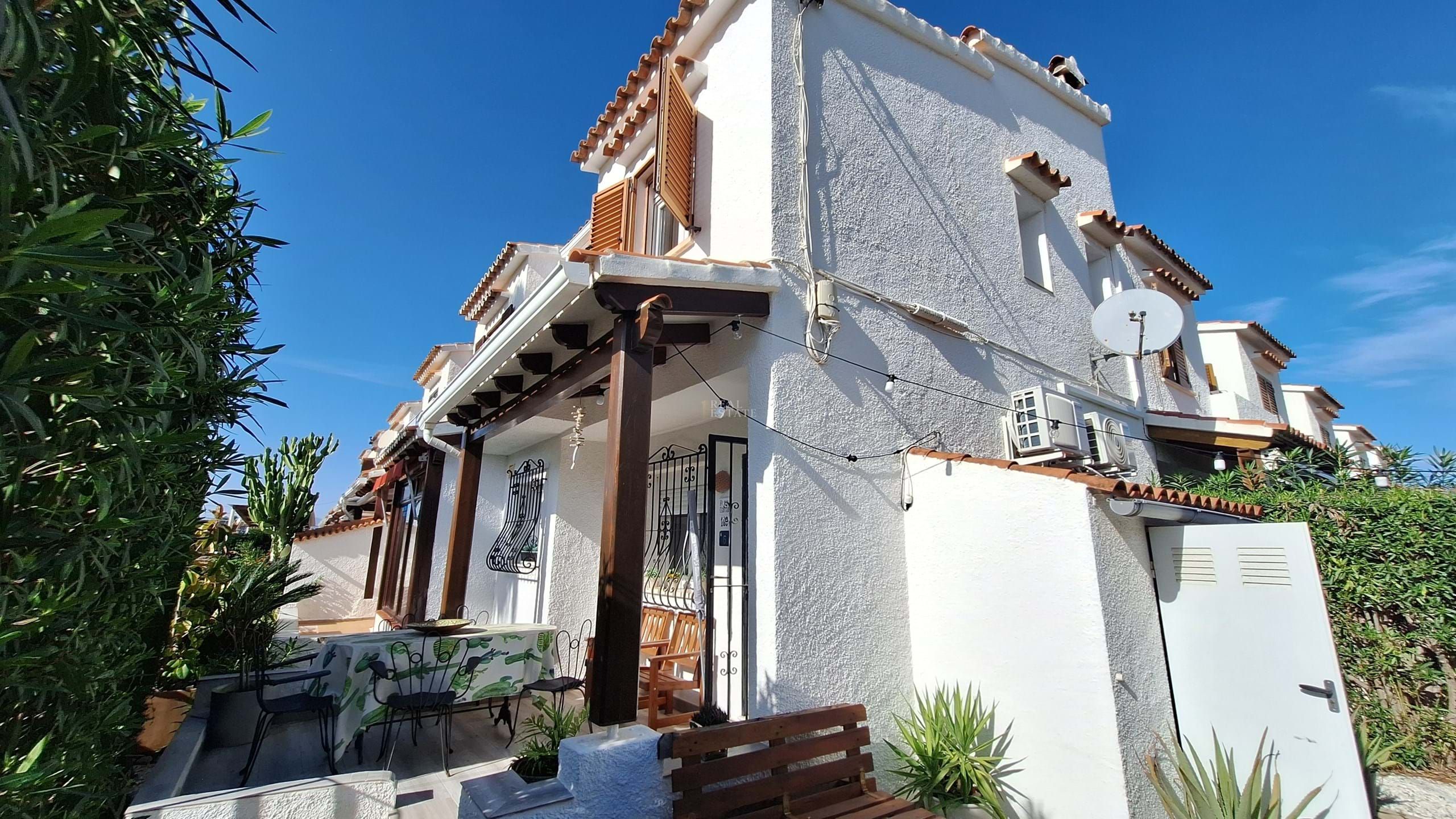 Exterior view of Duplex for sale in Els Poblets  with Air Conditioner, Heating and Terrace