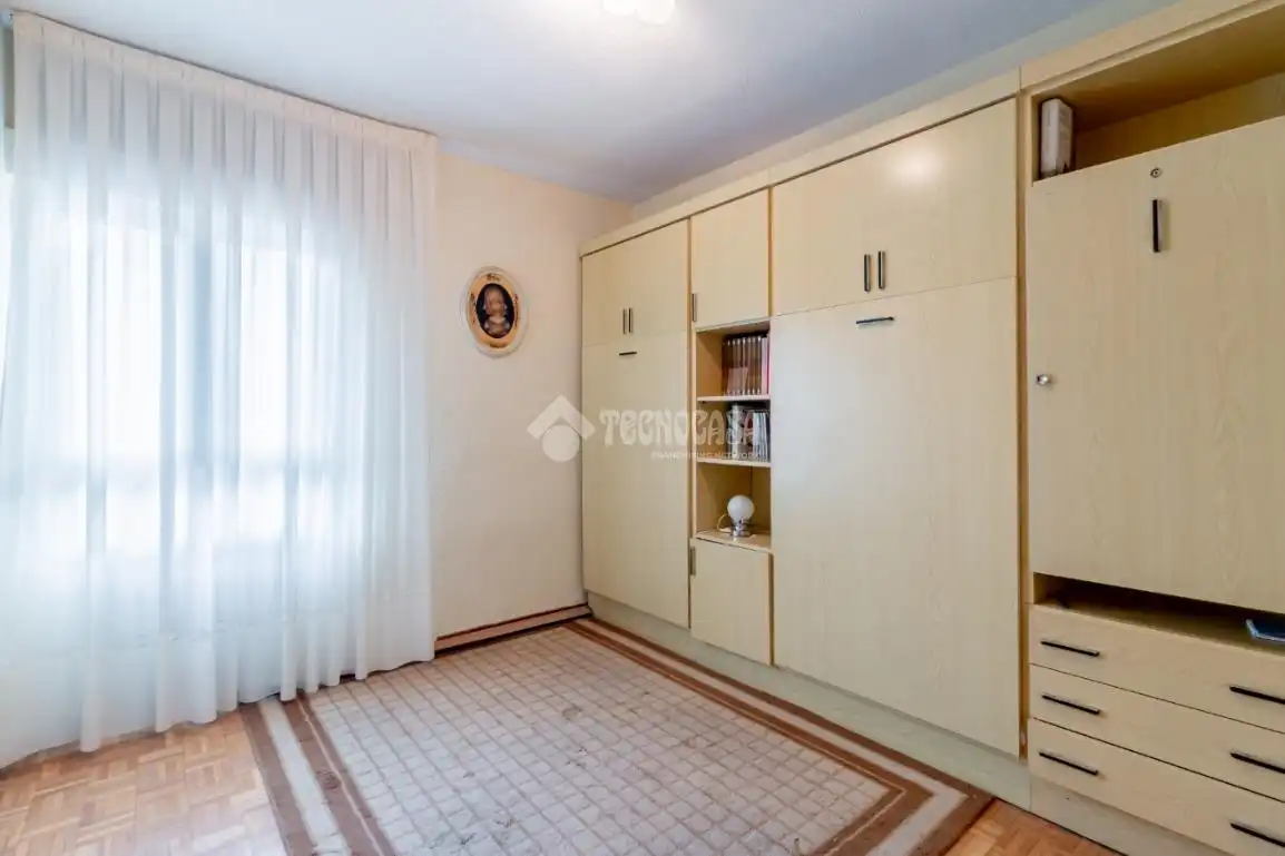 Dormitori de Pis en venda en Madrid amb Calefacció i Parquet