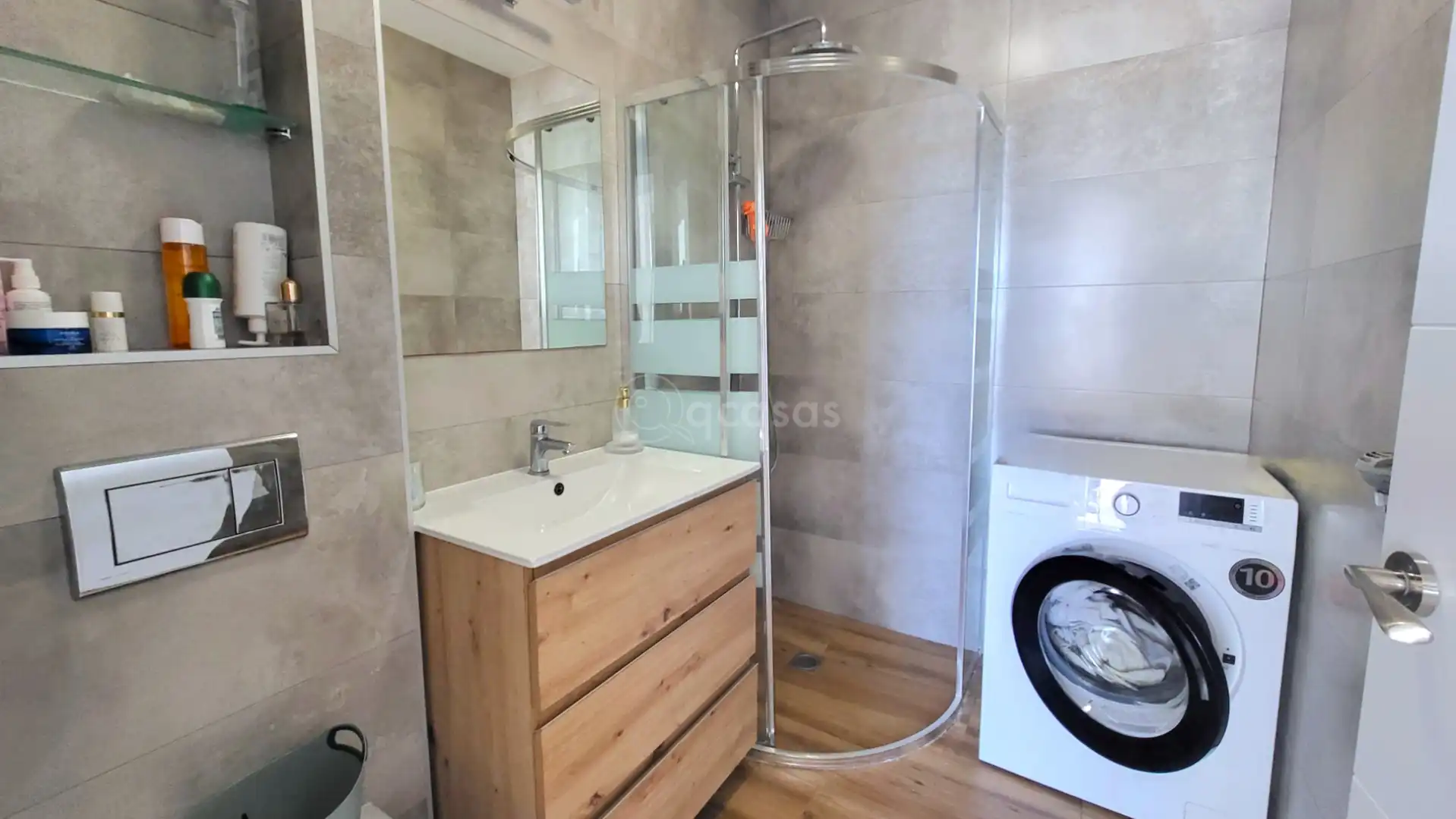 Bathroom of Apartments for sale in Benalmádena  with Air Conditioner, Terrace and Storage room
