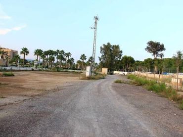 Terreno residencial en venta en Carrer Amplaries