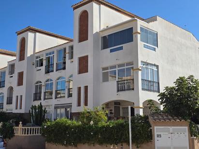 Vista exterior de Apartament en venda en Orihuela amb Aire condicionat i Balcó