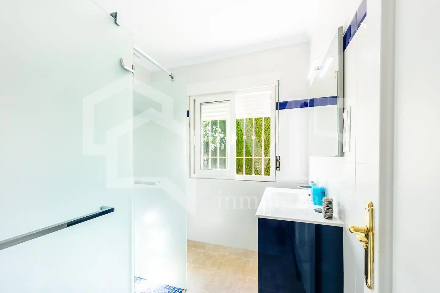 Baño de Casa o chalet en venta en Vélez-Málaga con Jardín privado, Terraza y Piscina