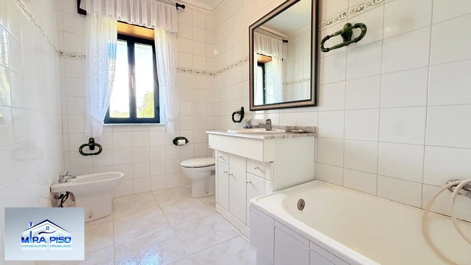 Baño de Casa o chalet en venta en Argoños  con Calefacción, Terraza y Trastero