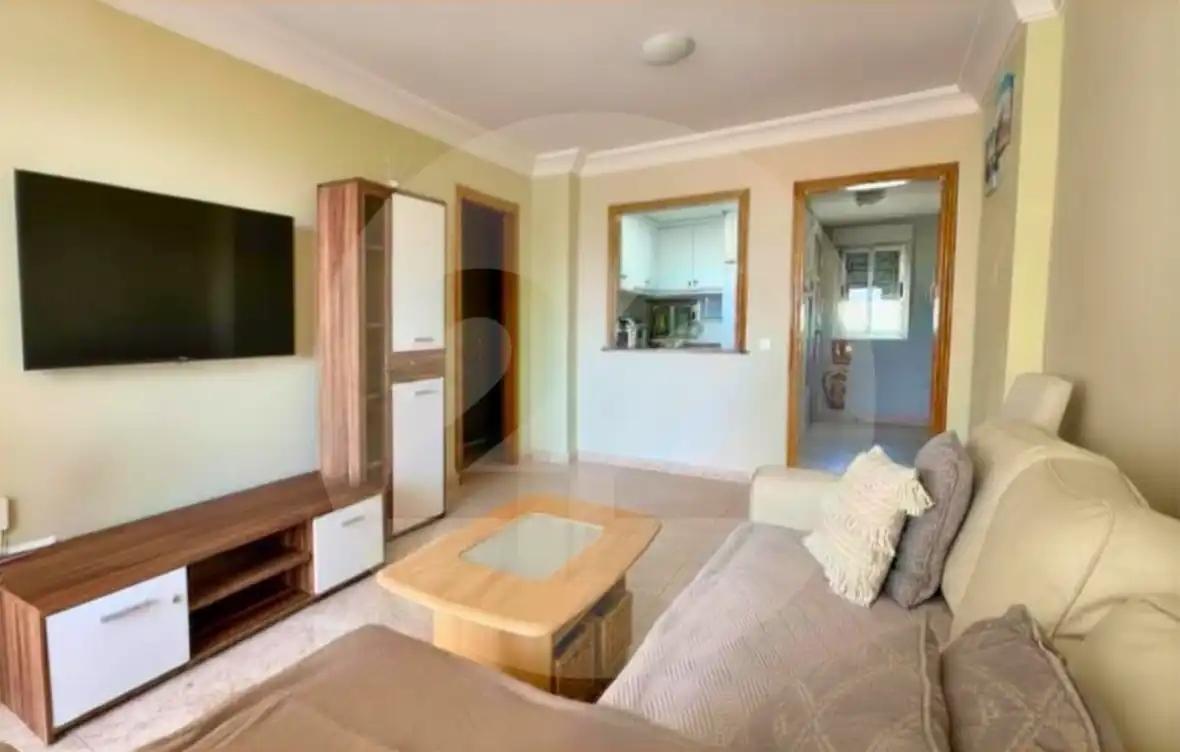 Sala de estar de Apartamento de alquiler en Villajoyosa / La Vila Joiosa con Aire acondicionado, Terraza y Piscina