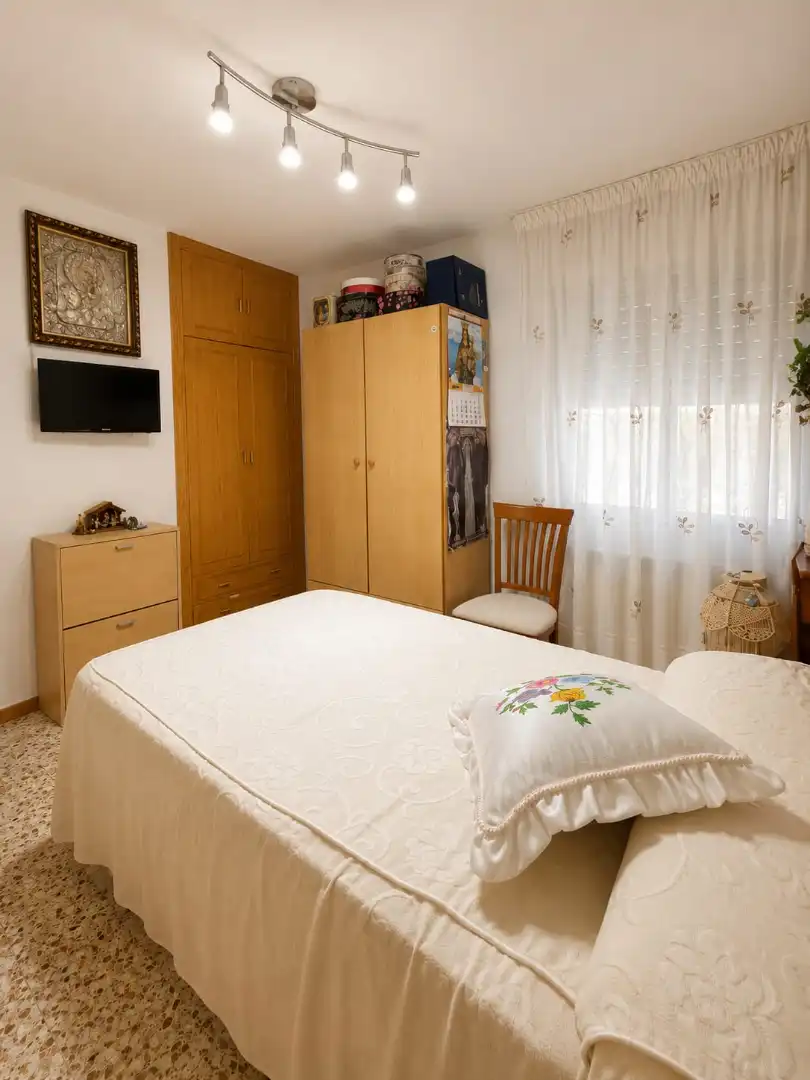 Bedroom of Flat for sale in Parla  with Air Conditioner, Heating and Terrace