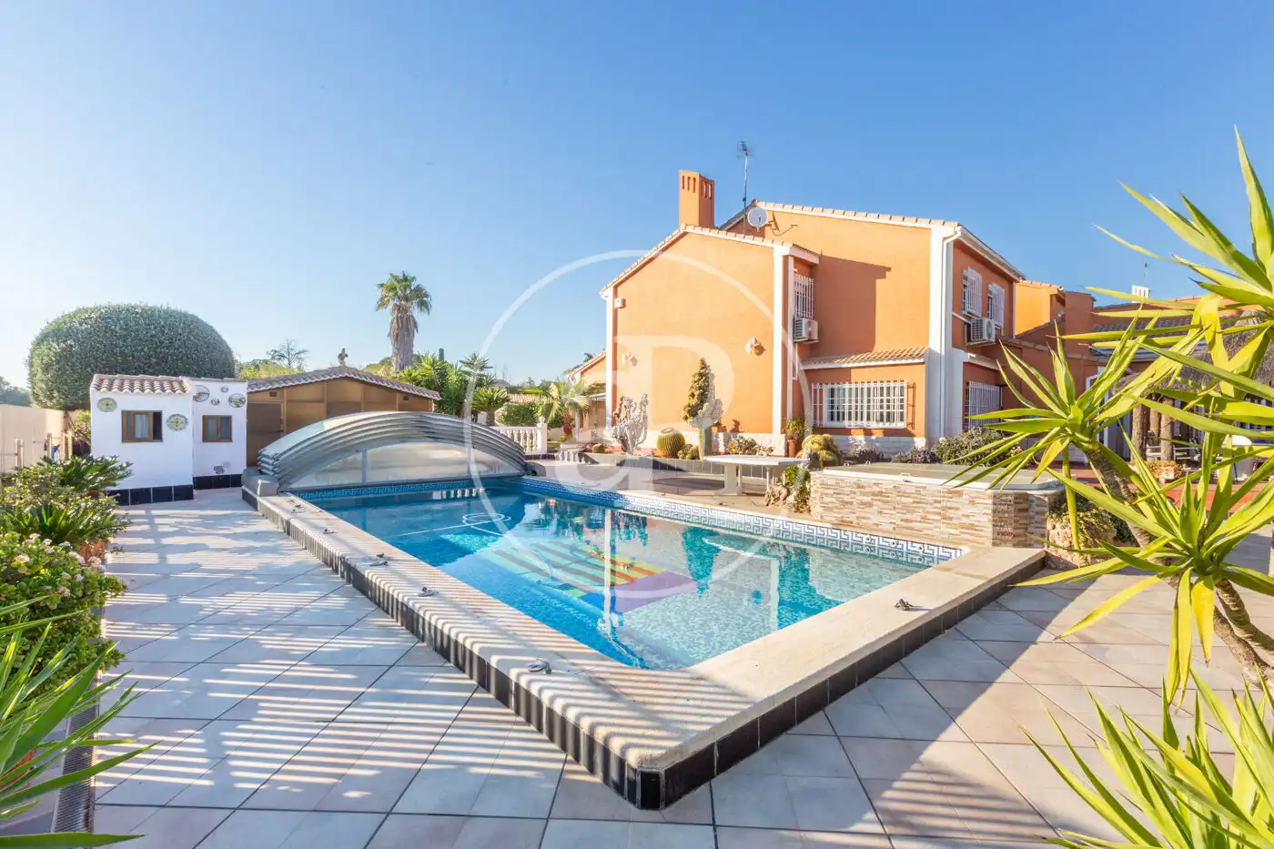 Casa con terraza en venta en San Antonio de Benagéber