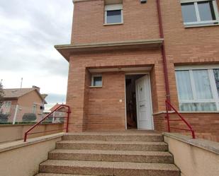 Exterior view of Single-family semi-detached for sale in Tudela  with Heating, Private garden and Parquet flooring