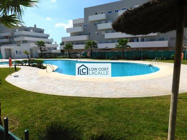 Pis amb piscina en venda a Avenida Hermandad de la Oración en el Huerto