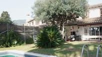 Garden of Single-family semi-detached for sale in Premià de Dalt  with Air Conditioner, Heating and Private garden