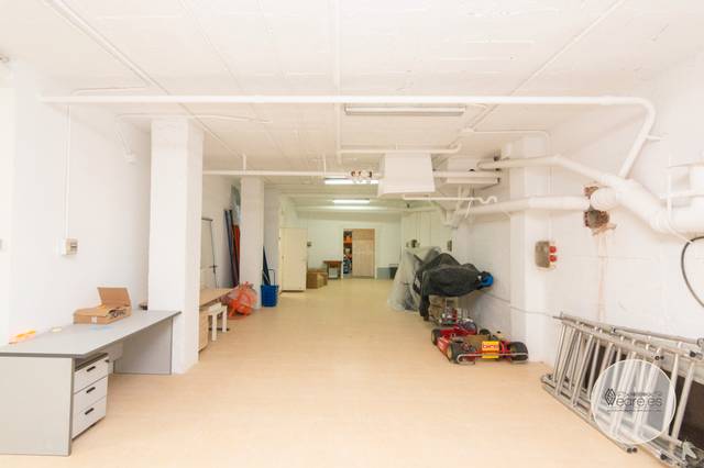 Local comercial en Venta en Carrer Doctor Zamenhof, 5 en Sant Martí de Provençals