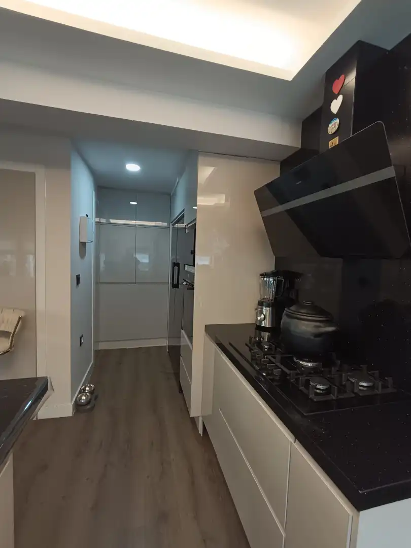 Cocina de Piso en venta en Vigo  con Horno y Lavadora