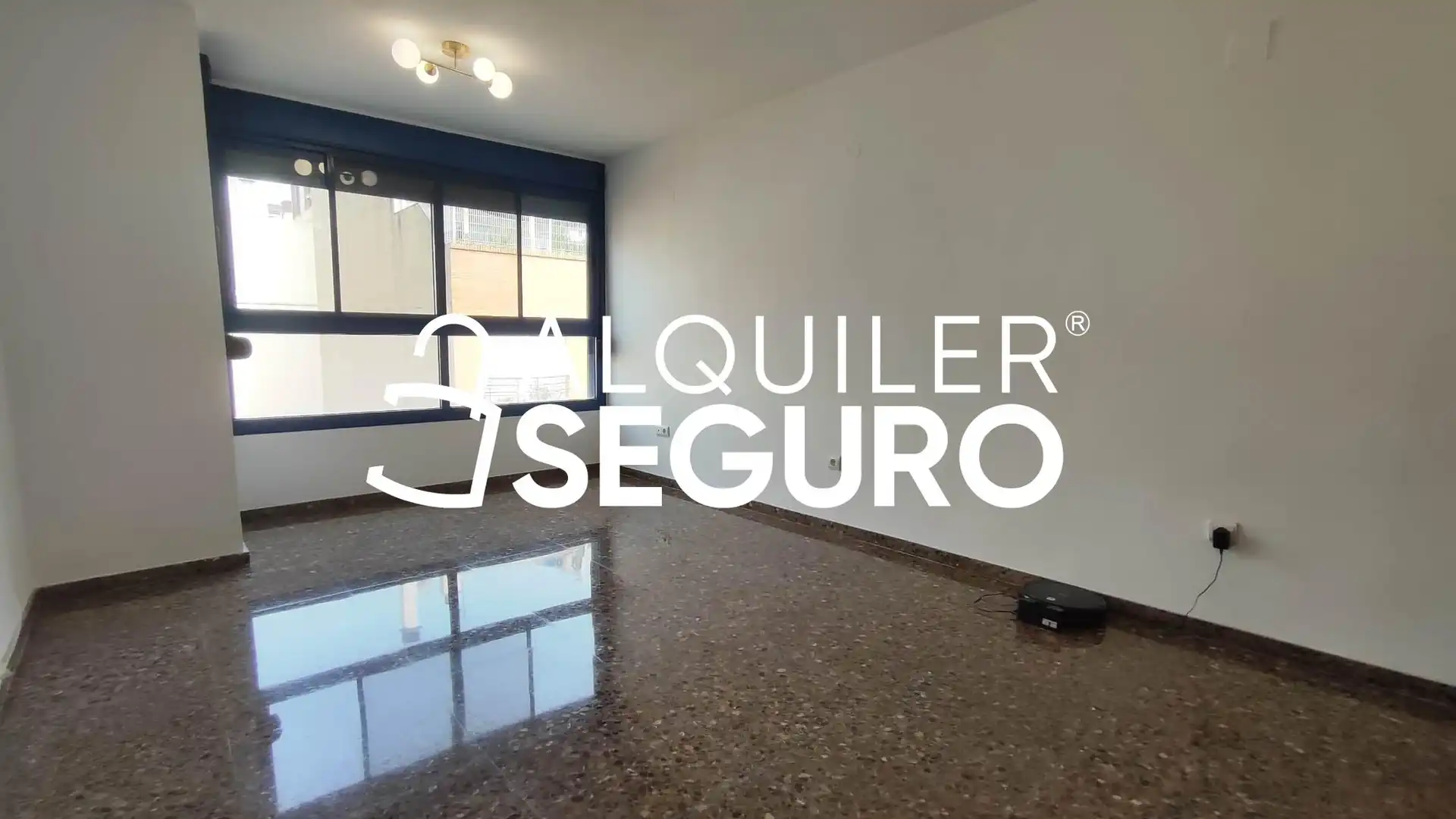 Außenansicht von Wohnung zur Miete in Valencia mit Klimaanlage und Heizung