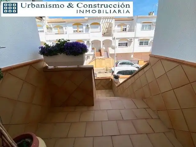 Adossat amb terrassa en venda a Ciudad Jardín, imagen 25