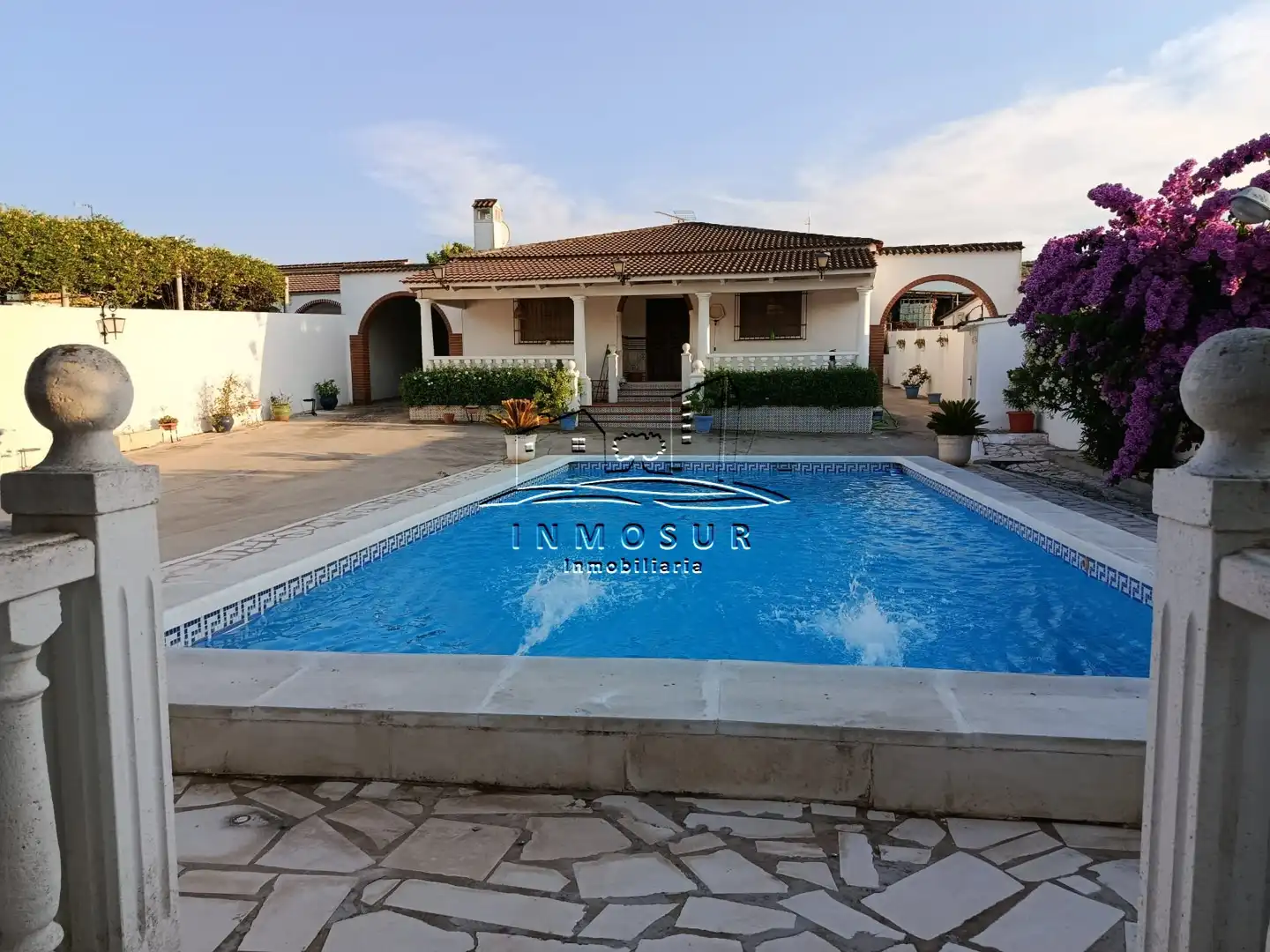 Piscina de Casa o chalet en venta en Lucena