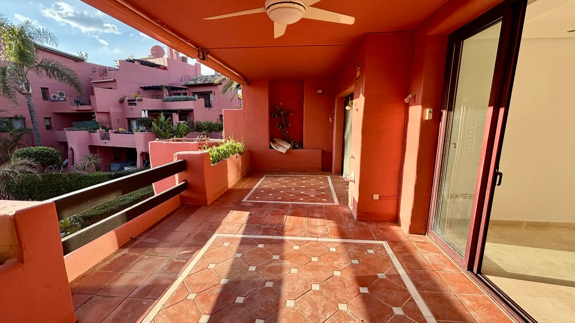 Piso en venta en Urbanizacion Menara Beach, 8, Guadalmansa