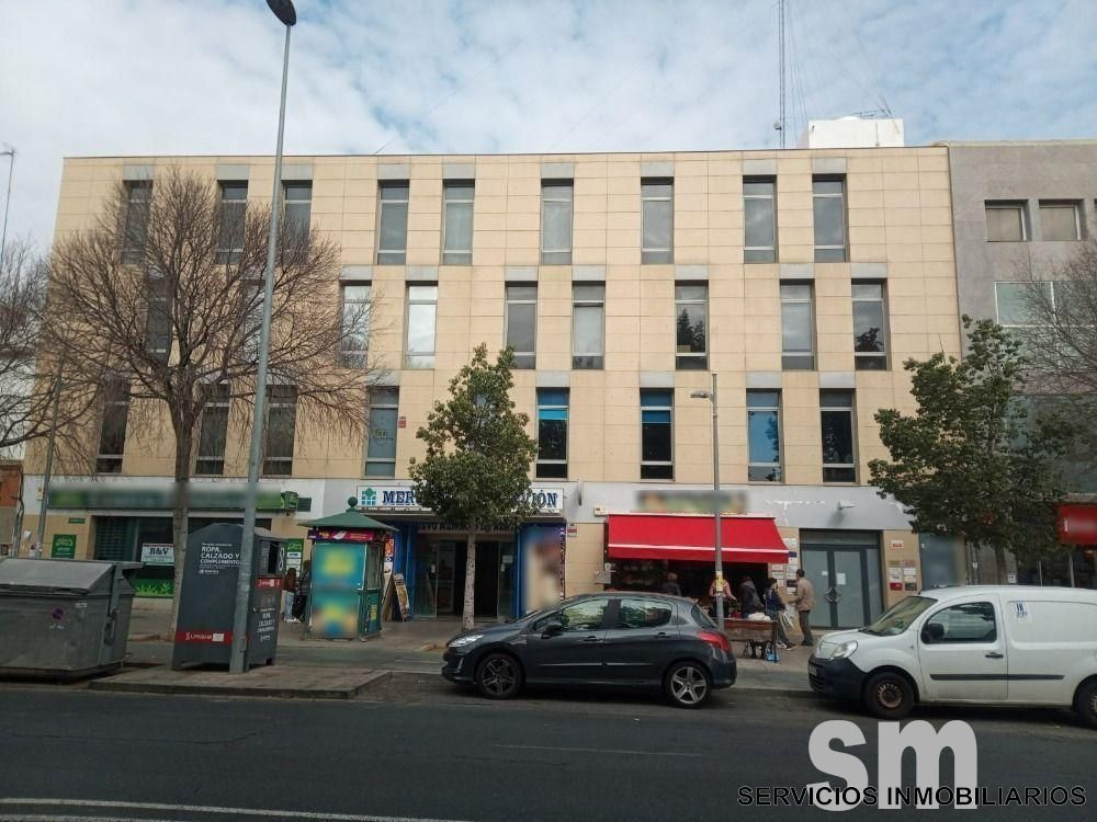 Exterior view of Office for sale in  Sevilla Capital