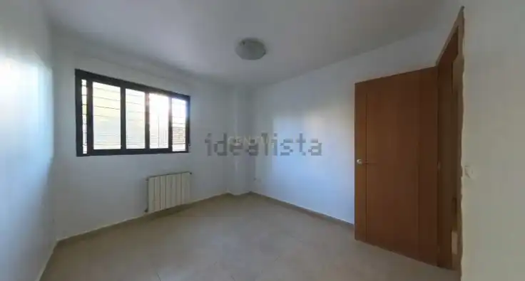 Schlafzimmer von Wohnungen zum Verkauf in Sallent mit Klimaanlage und Balkon