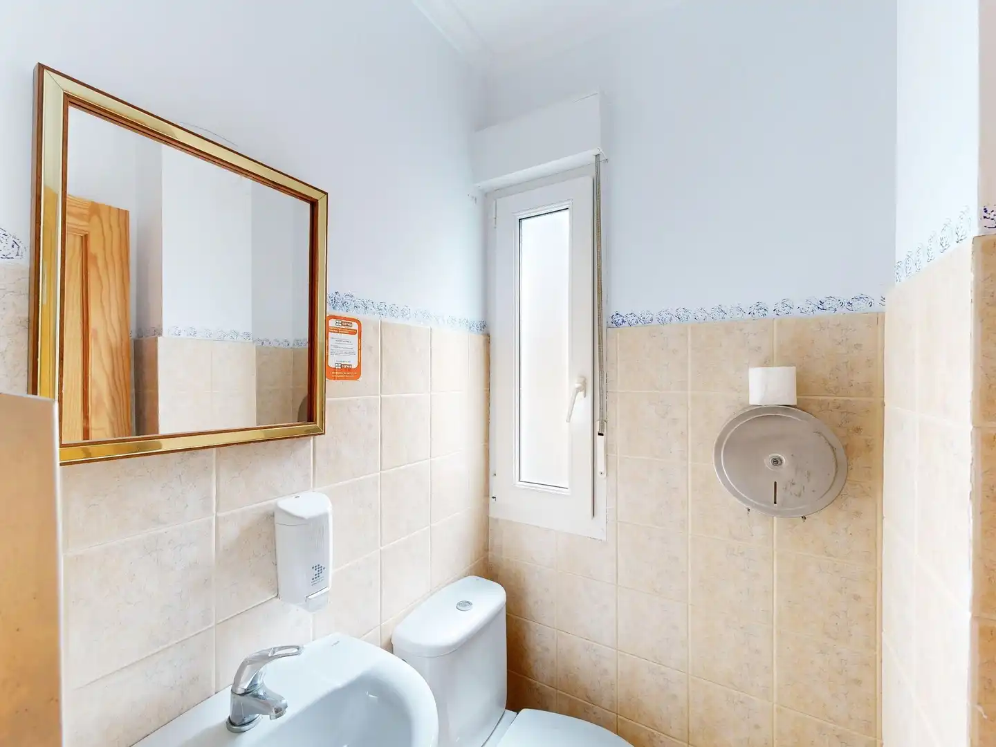 Badezimmer von Gebäude zum Verkauf in Foz