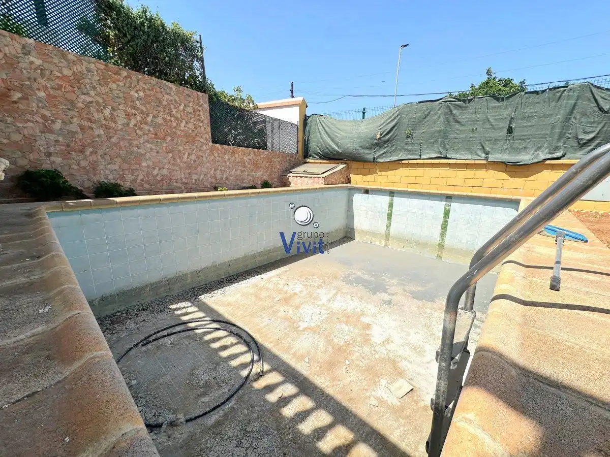 Piscina de Casa o xalet en venda en Alcalá de Guadaira amb Aire condicionat, Traster i Piscina