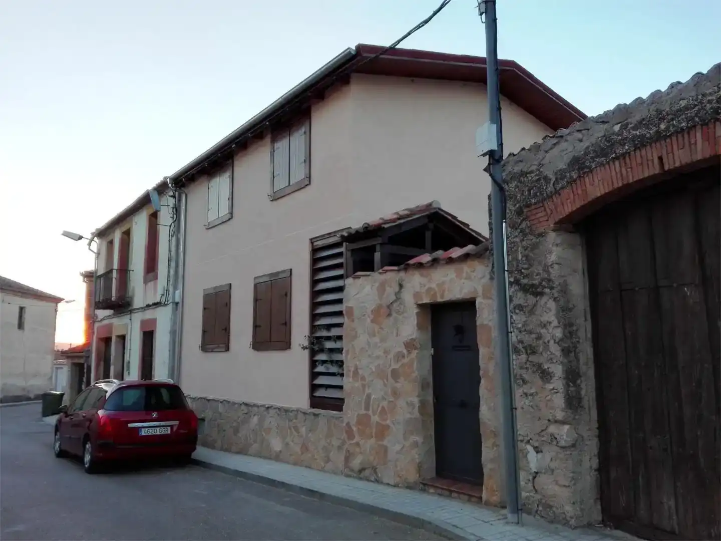 Vista exterior de Casa adosada en venda en Cantalejo amb Parquet