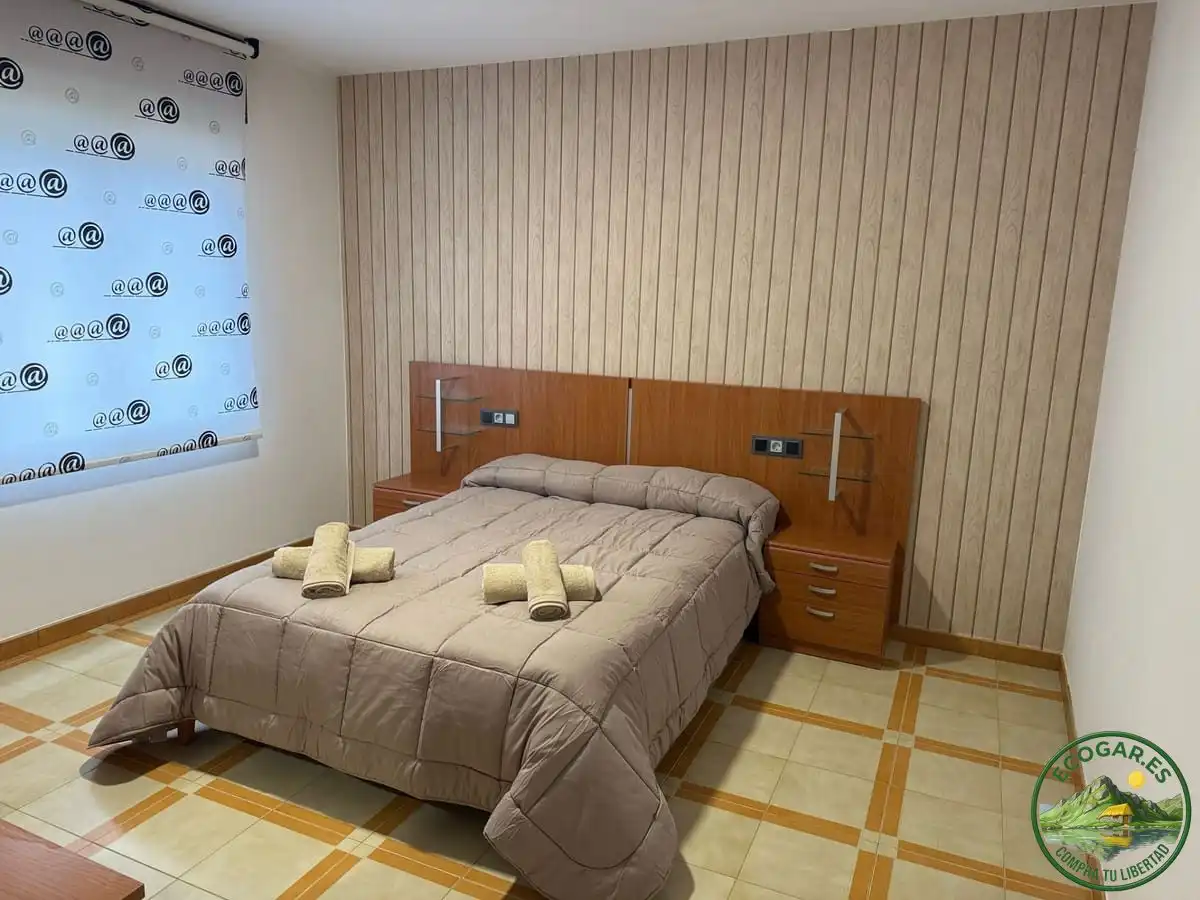 Bedroom of Houses for sale in Trabadelo  with Heating, Private garden and Parquet flooring