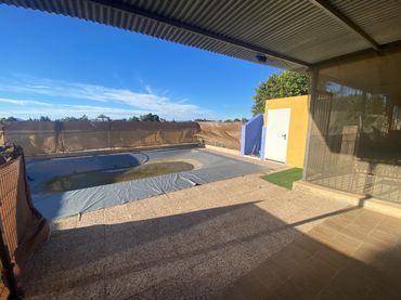 Casa rústica con piscina en venta en Terrazas de la Torre Golf