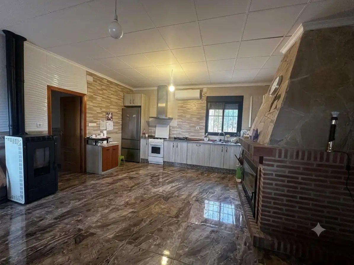 Cuina de Casa o xalet en venda en Sisante amb Aire condicionat, Calefacció i Terrassa