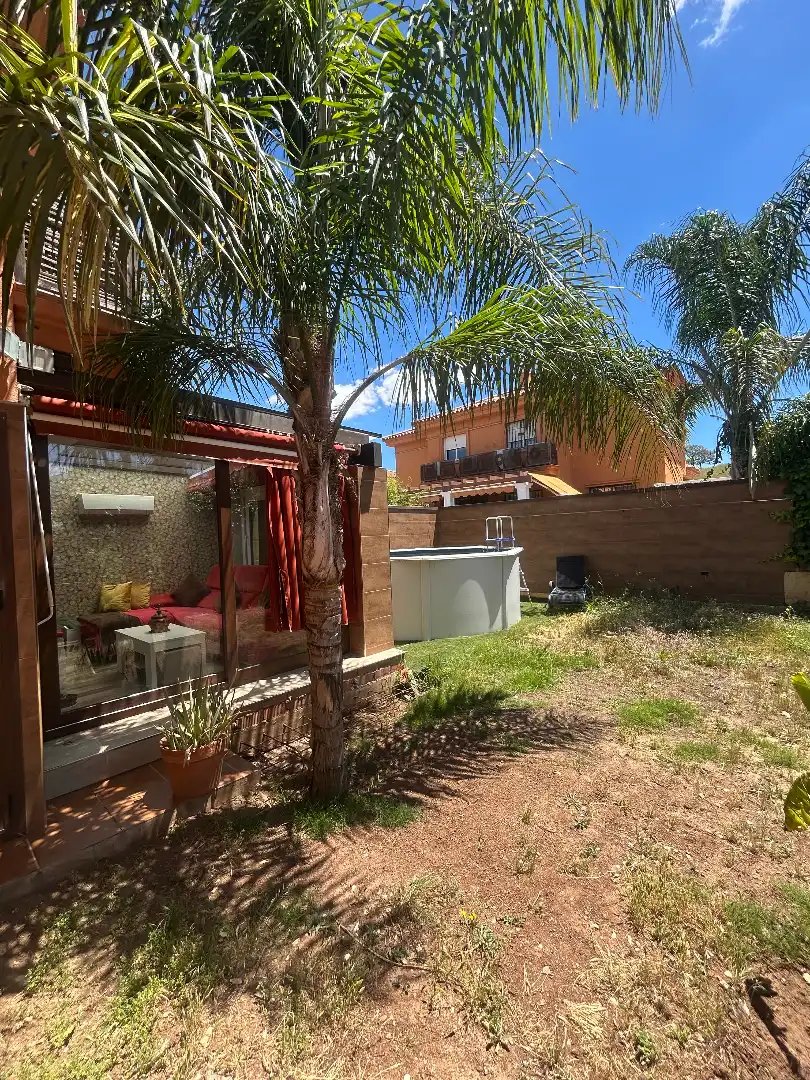 Garten von Einfamilien-Reihenhaus zum Verkauf in Alhaurín de la Torre mit Klimaanlage, Privatgarten und Terrasse
