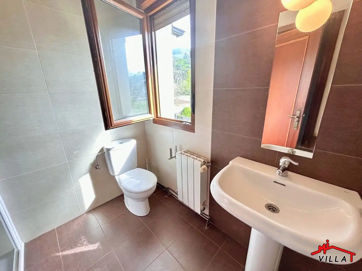 Baño de Casa o chalet en venta en Ampuero con Calefacción, Terraza y Amueblado