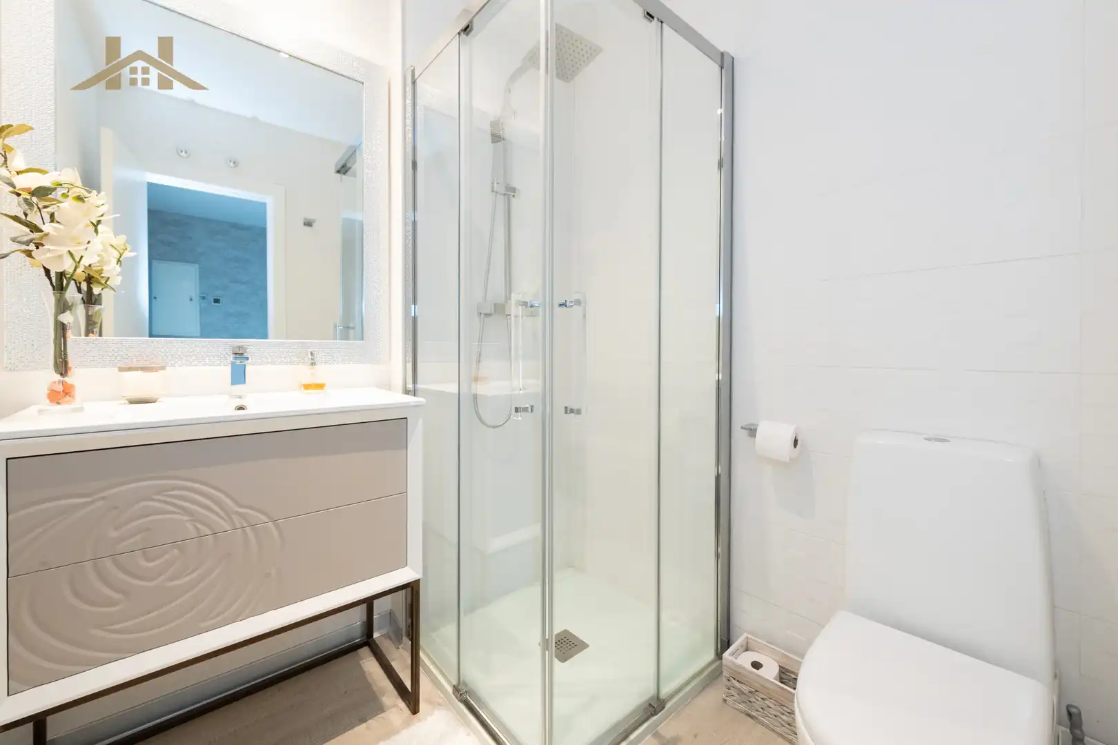 Bathroom of Detached homes for sale in Boadilla del Monte  with Air Conditioner, Heating and Private garden