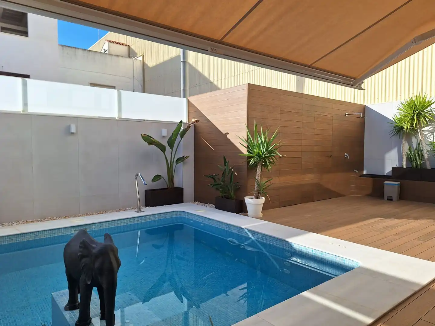 Piscina de Casa adosada en venta en Algemesí con Aire acondicionado, Calefacción y Jardín privado