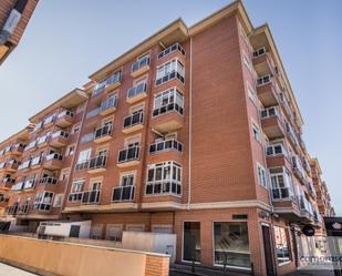 Exterior view of Flat to rent in Ávila Capital  with Terrace and Swimming Pool