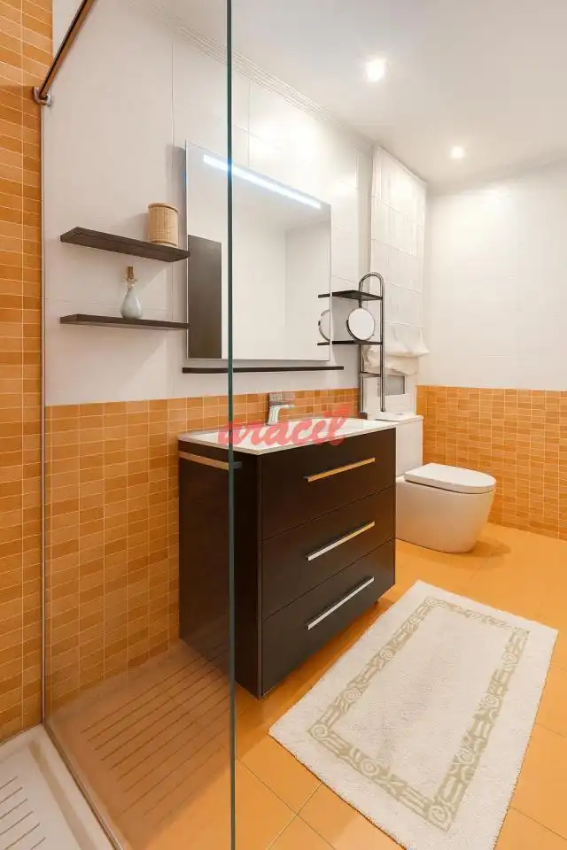 Baño de Piso en venta en Ourense Capital  con Aire acondicionado, Calefacción y Trastero