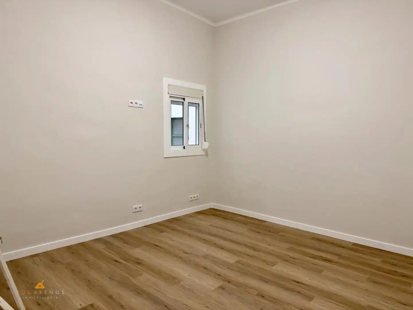 Habitación de Planta baja en venta en Mataró con Parquet
